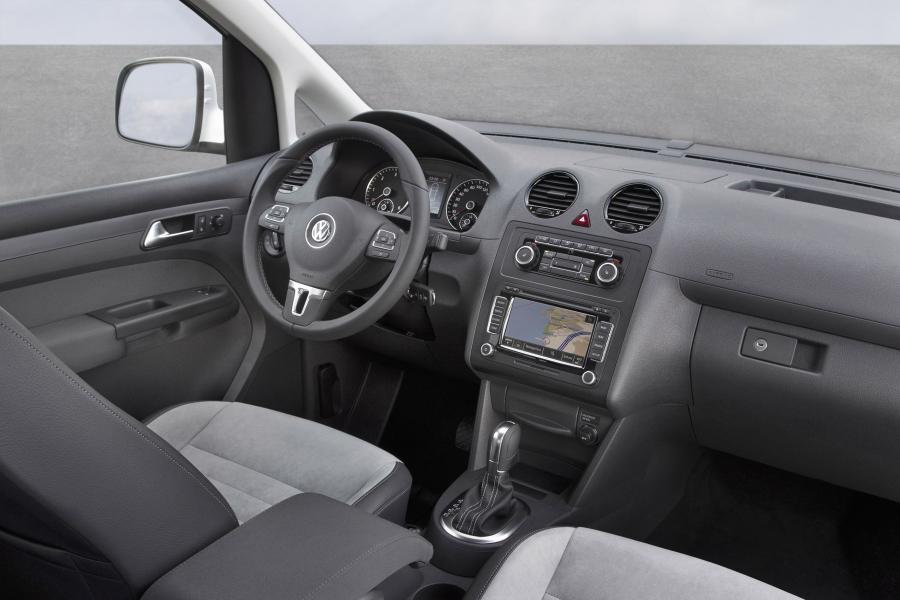  Volkswagen Caddy Edition 30 2011 года  (фото 2 из 5)